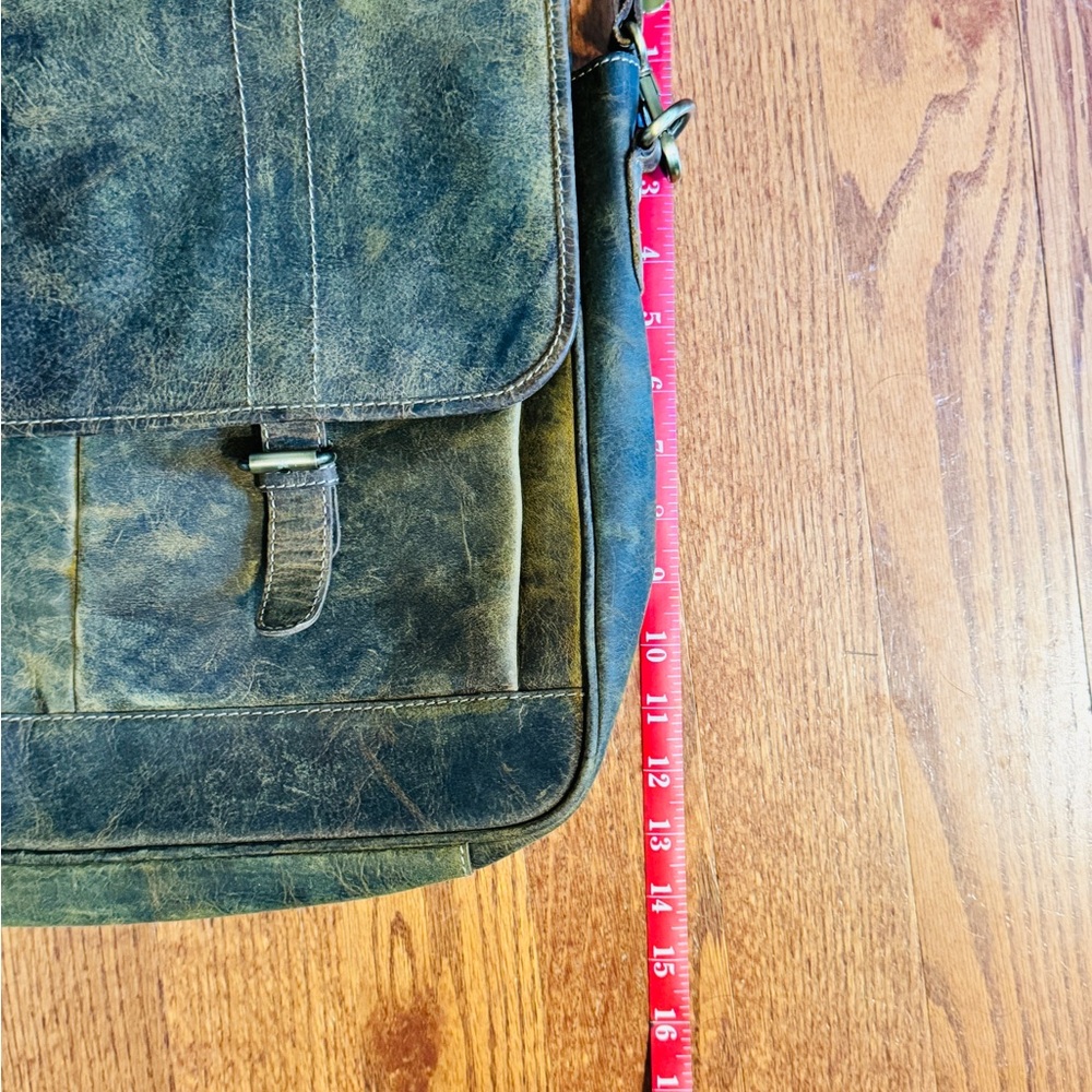 Myra Bag leather messenger. Used once. - Picture 5 of 8